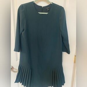 Ann Taylor green ruffle shift dress